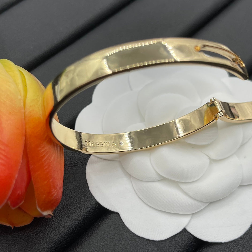 Messika Pavé Bar bracelet in Rose Gold Tone, detail view 6