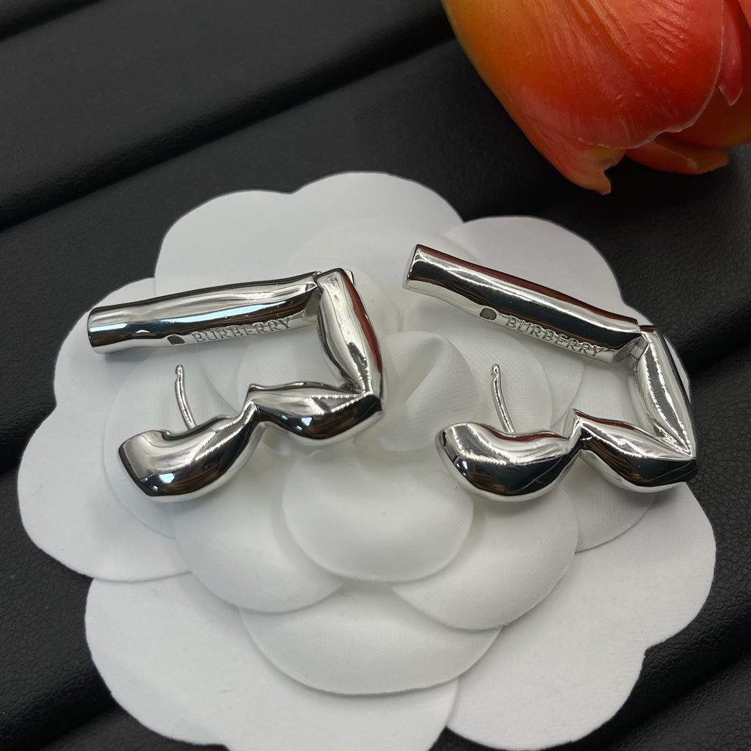 Burberry square B monogram stud earrings in Silver Tone, detail view 13