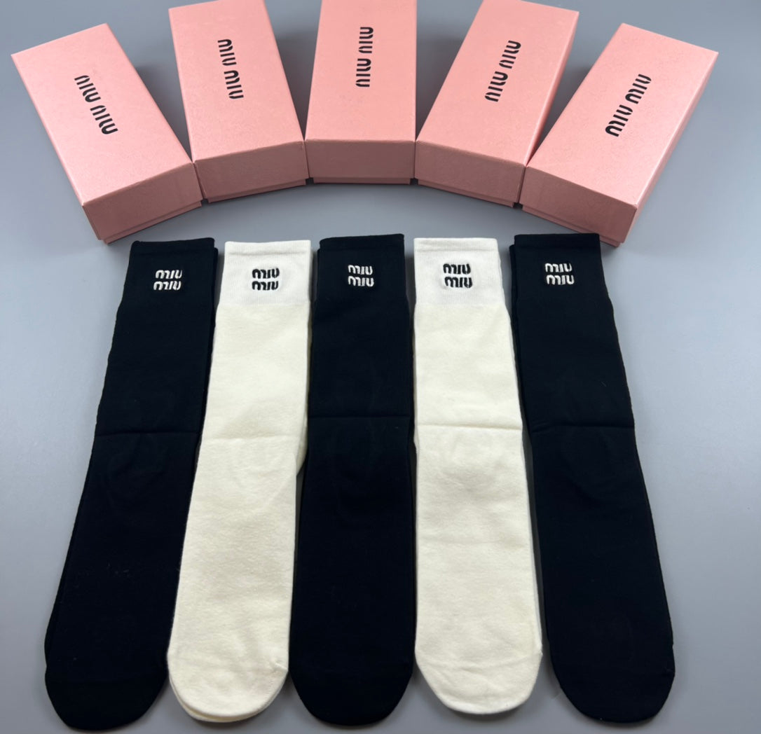Miu Miu Black Cream Broad Footbed Label Bands No-Show Socks, image 3