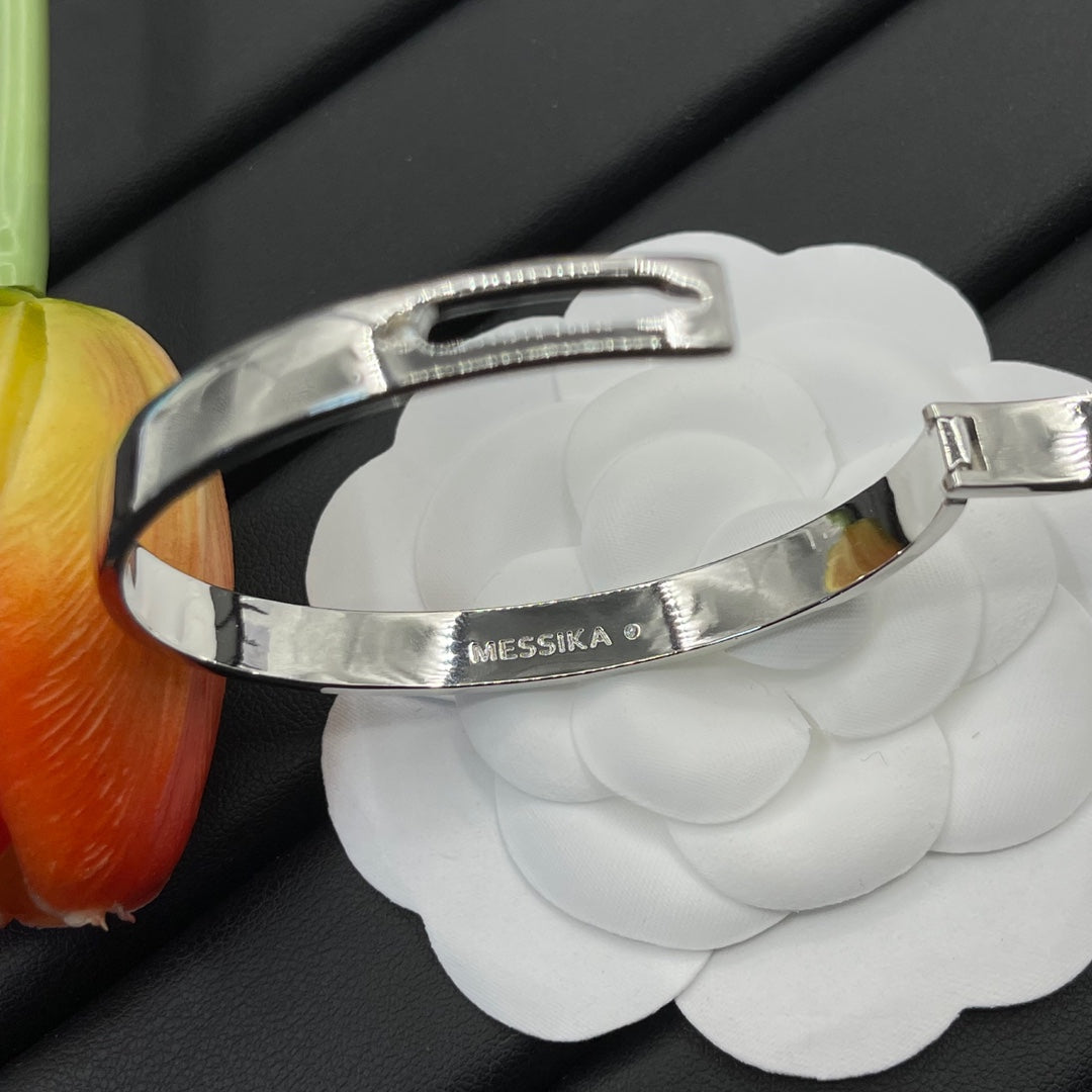 Messika Three-Stone Bar bracelet in Silver Tone, detail view 20