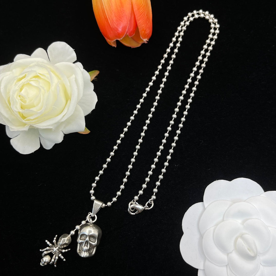Alexander McQueen Crystal Bee Pendant necklace in Silver Tone, detail view 4