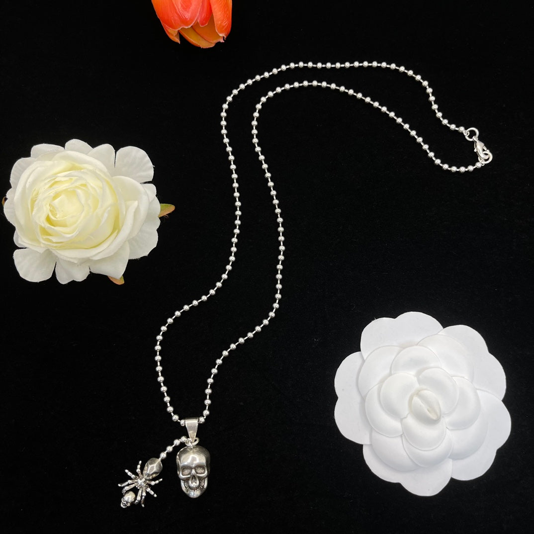 Alexander McQueen Crystal Bee Pendant necklace in Silver Tone, detail view 2