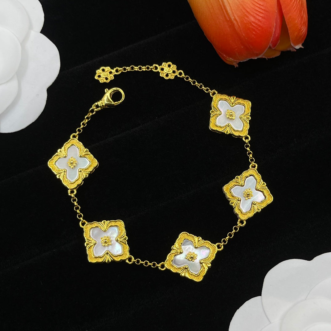 Buccellati square accent station bracelet in White, main view