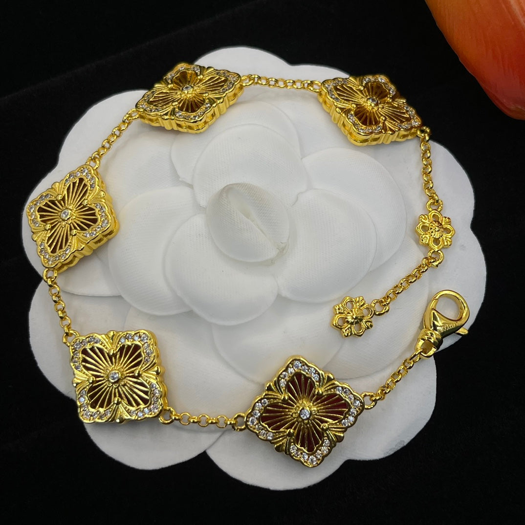 Buccellati square accent station bracelet in Red, detail view 20