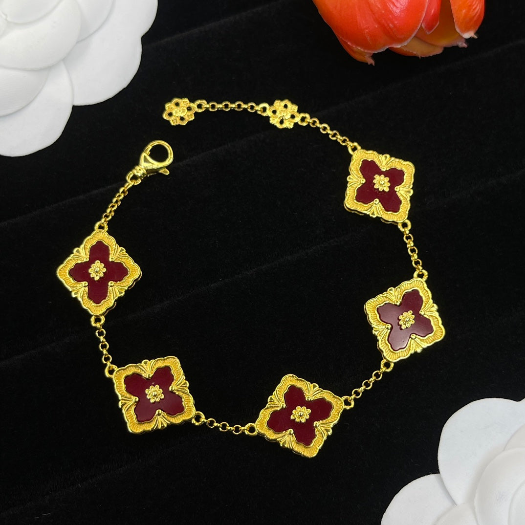 Buccellati square accent station bracelet in Red, detail view 15