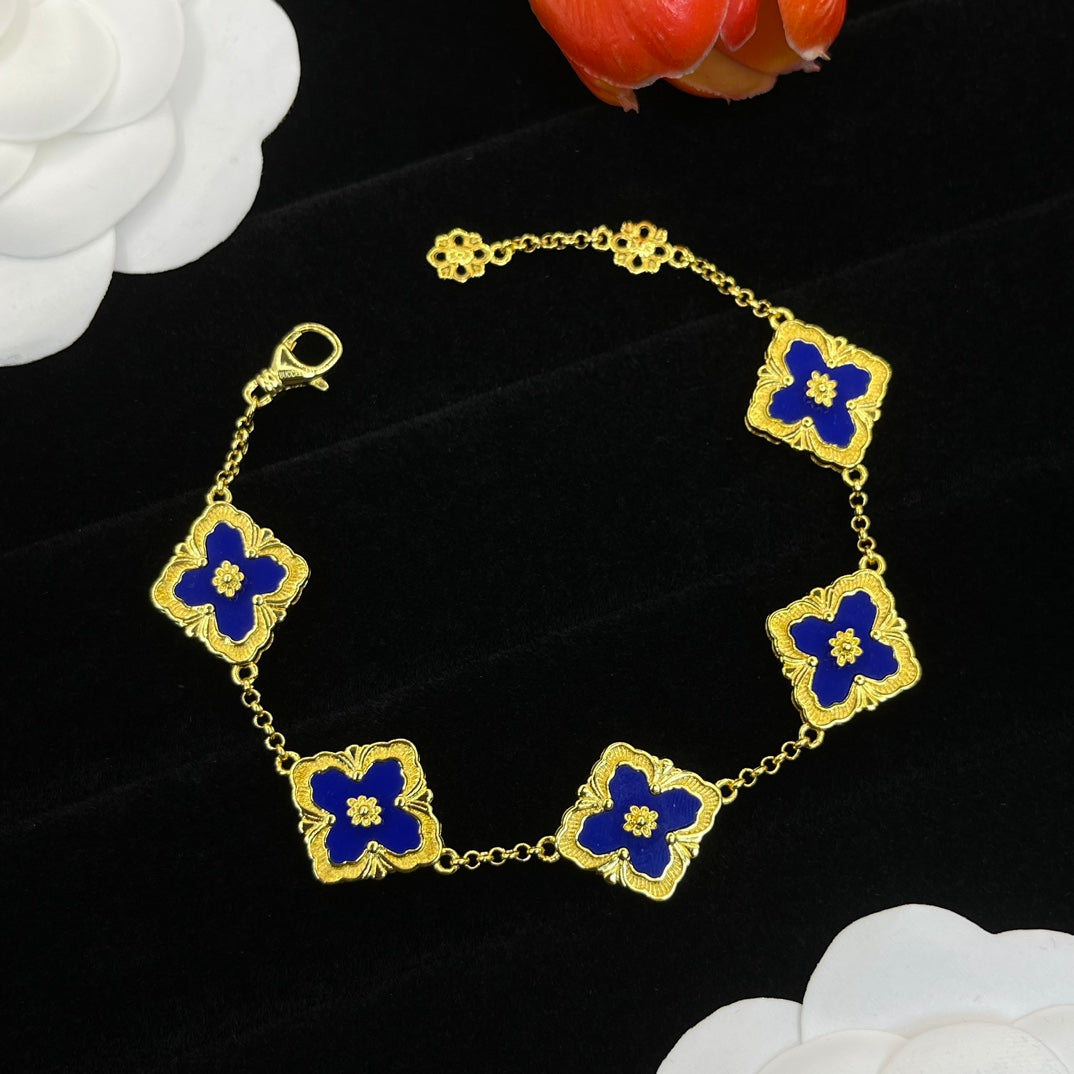 Buccellati square accent station bracelet in Blue, detail view 22