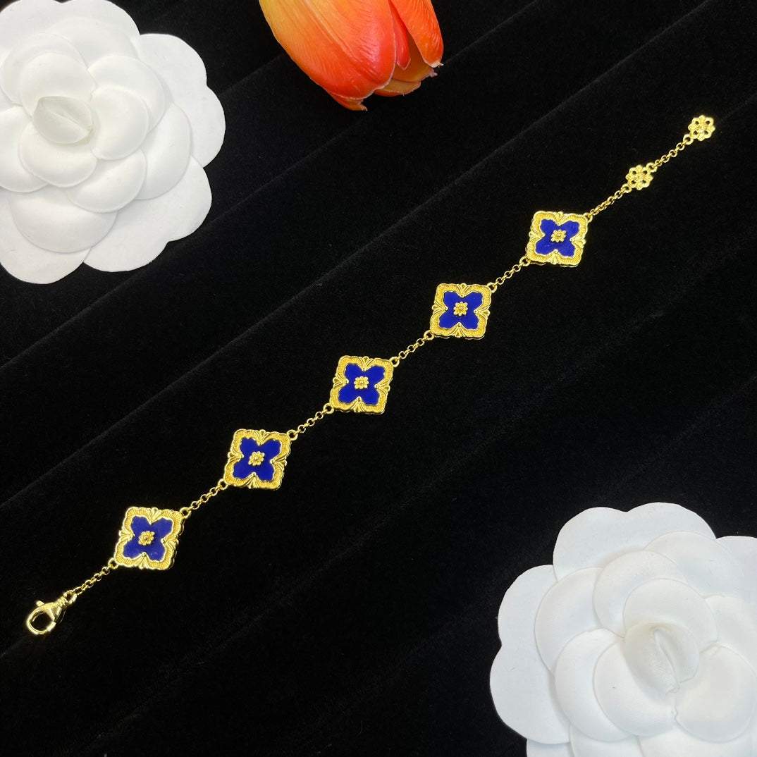 Buccellati square accent station bracelet in Blue, detail view 23
