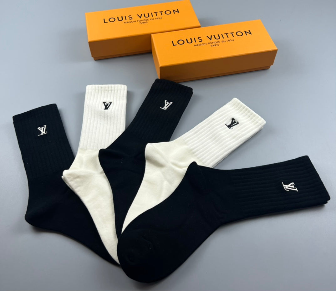 Louis Vuitton Black Cream Plain Monogram Cuffs Crew Socks, image 4