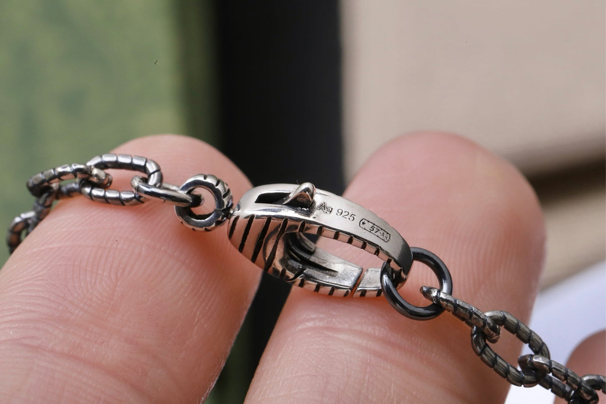 Gucci Distressed Necklace - image 7