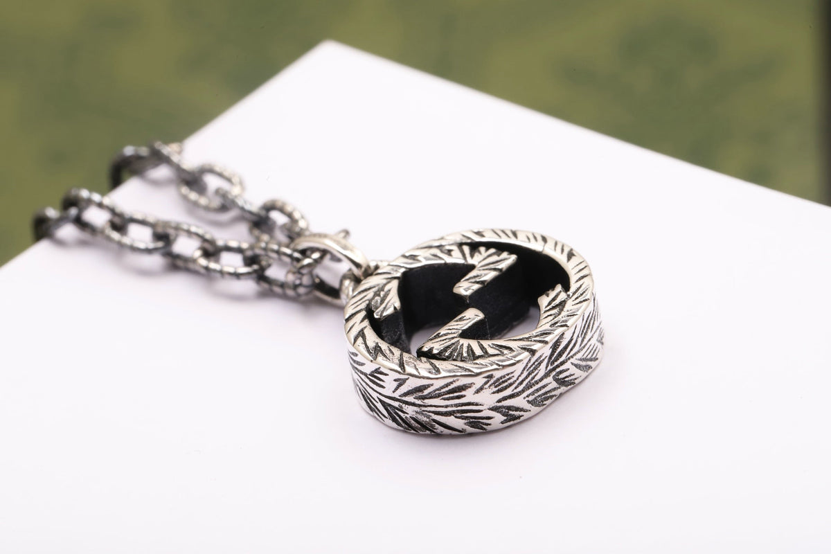 Gucci Distressed Necklace - image 5