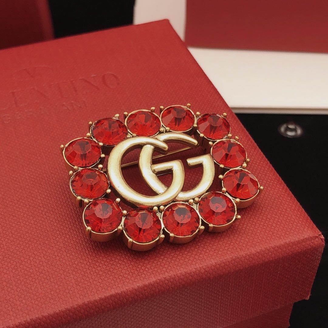 Gucci Crystal Red Brooch - image 4