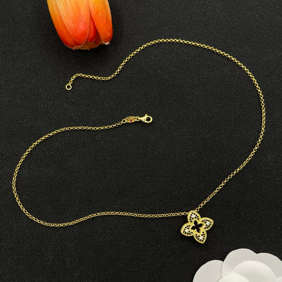 Roberto Coin framed clover pendant necklace in Gold Tone, detail view 13