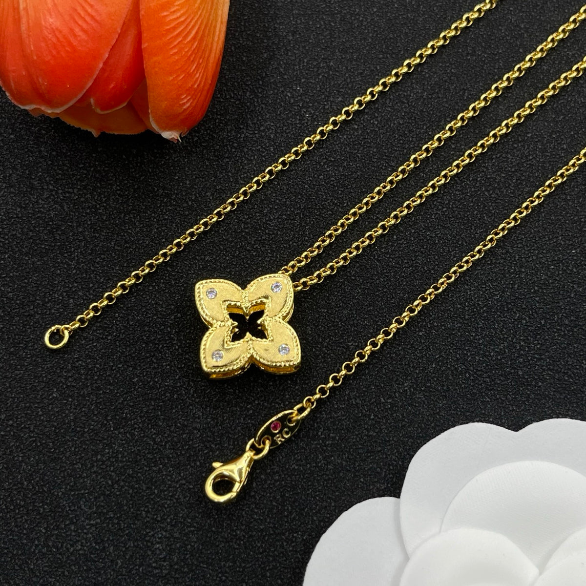 Roberto Coin framed clover pendant necklace in Gold Tone, detail view 15