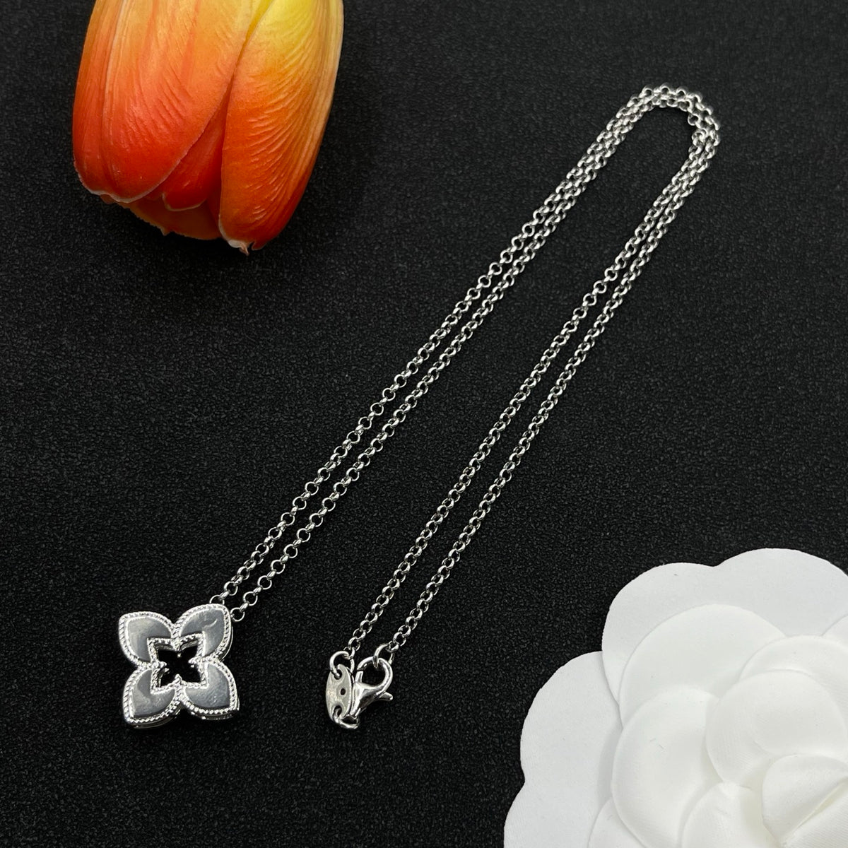 Roberto Coin small clover pendant necklace in Silver Tone, detail view 19