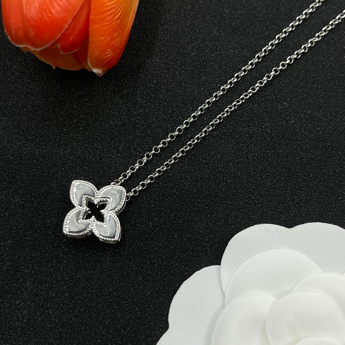 Roberto Coin small clover pendant necklace in Silver Tone, detail view 18