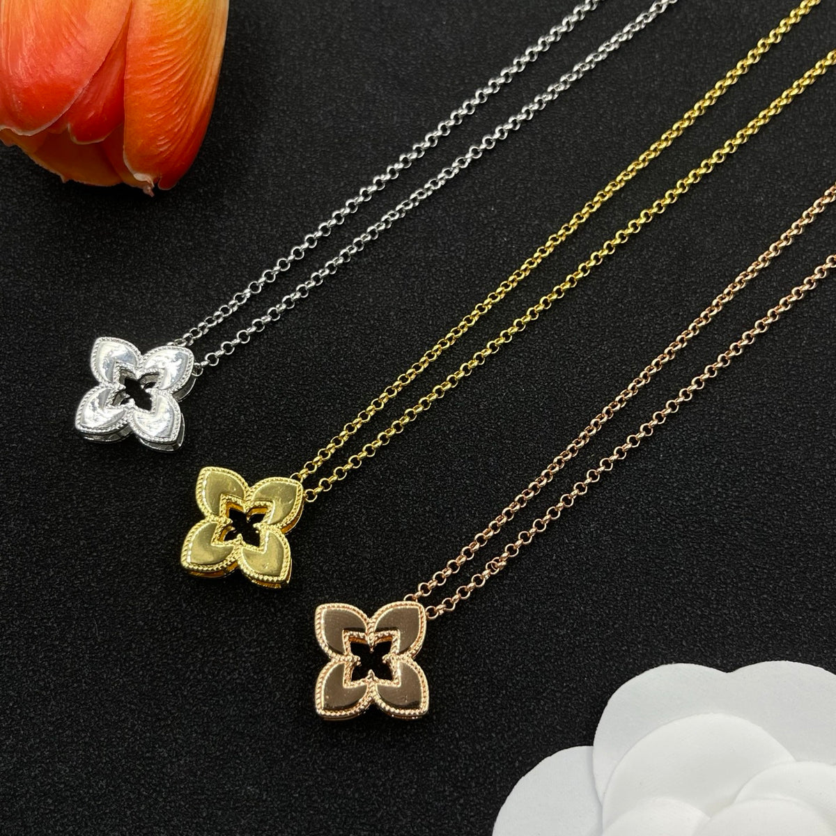 Roberto Coin small clover pendant necklace in Rose Gold Tone, detail view 8