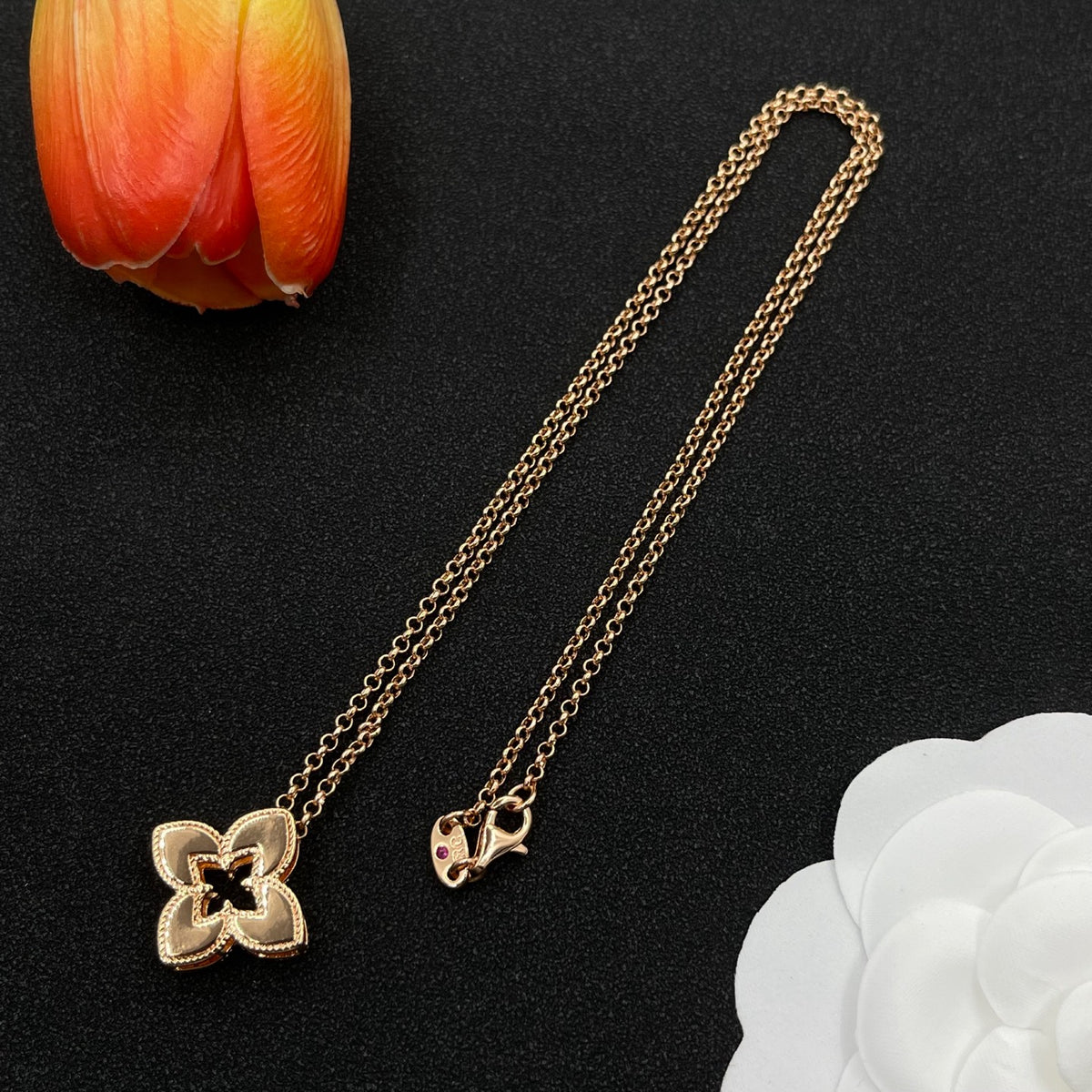 Roberto Coin small clover pendant necklace in Rose Gold Tone, detail view 4