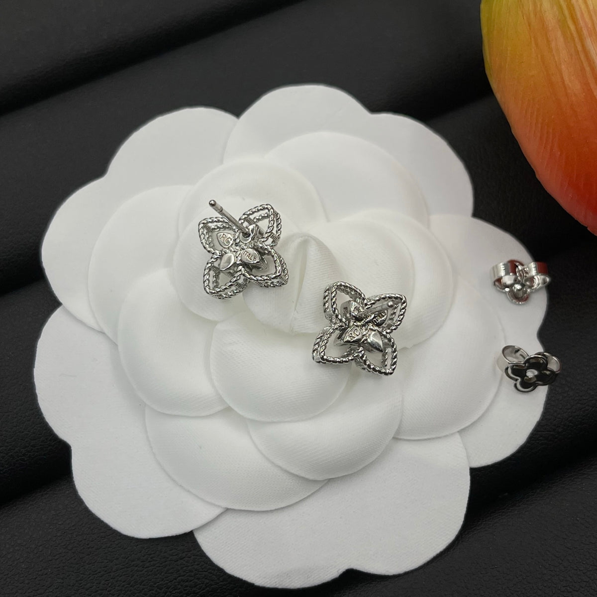 Roberto Coin open clover stud earrings in Silver Tone, detail view 19