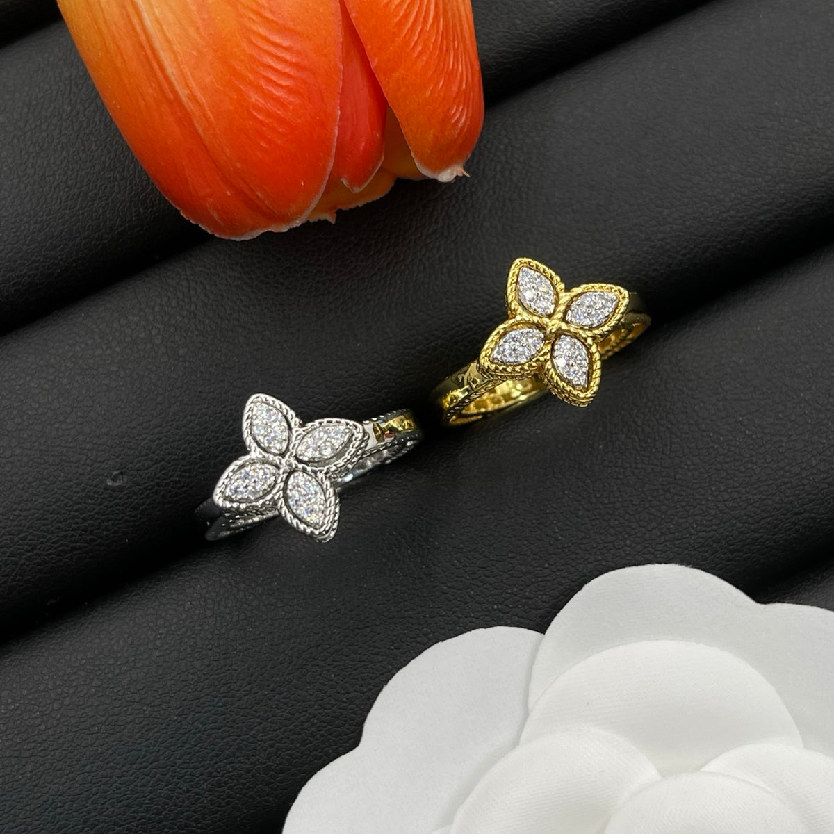 Roberto Coin four-petal crystal ring in Gold Tone, detail view 7