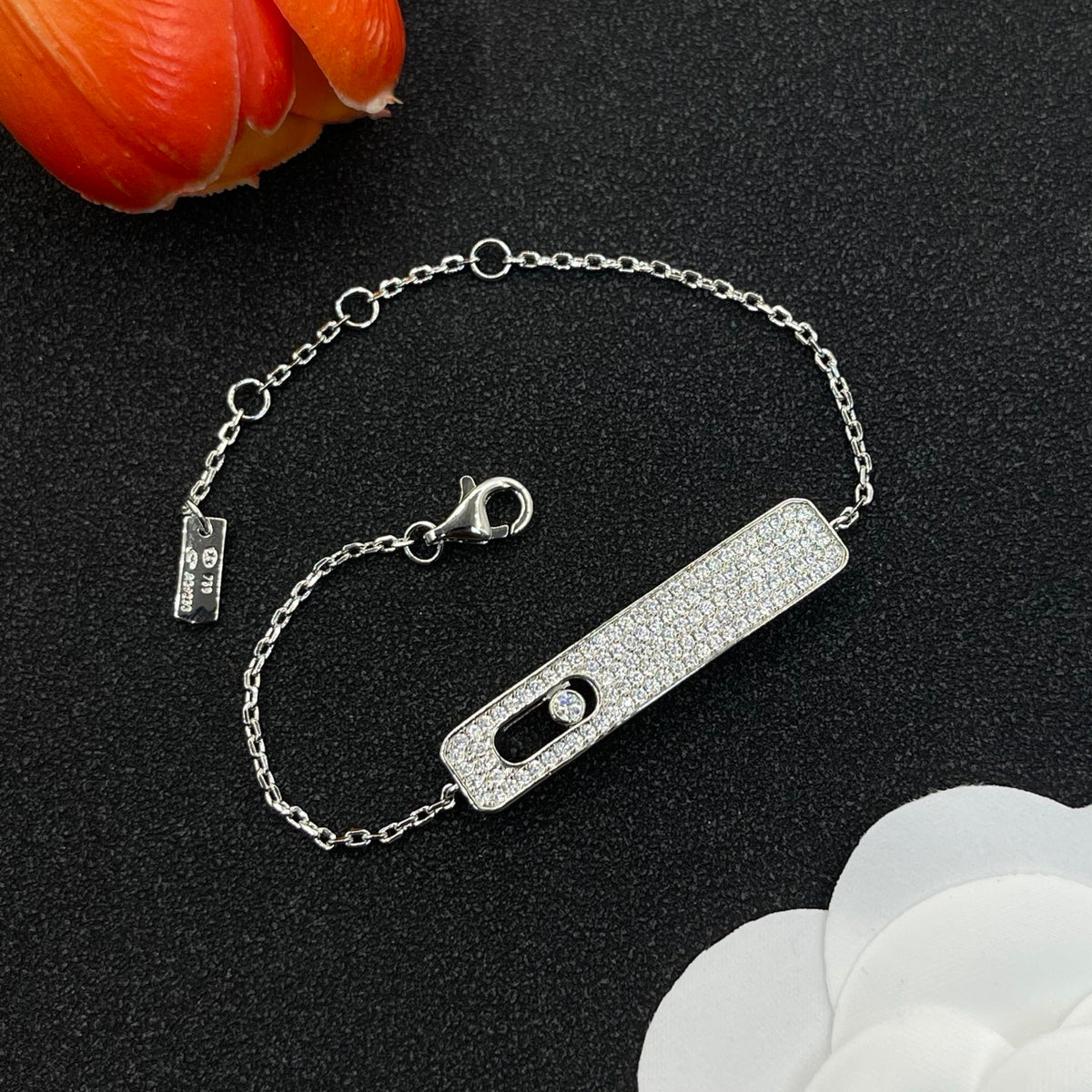 Messika Pavé Long Bar Chain bracelet in Silver Tone, detail view 12