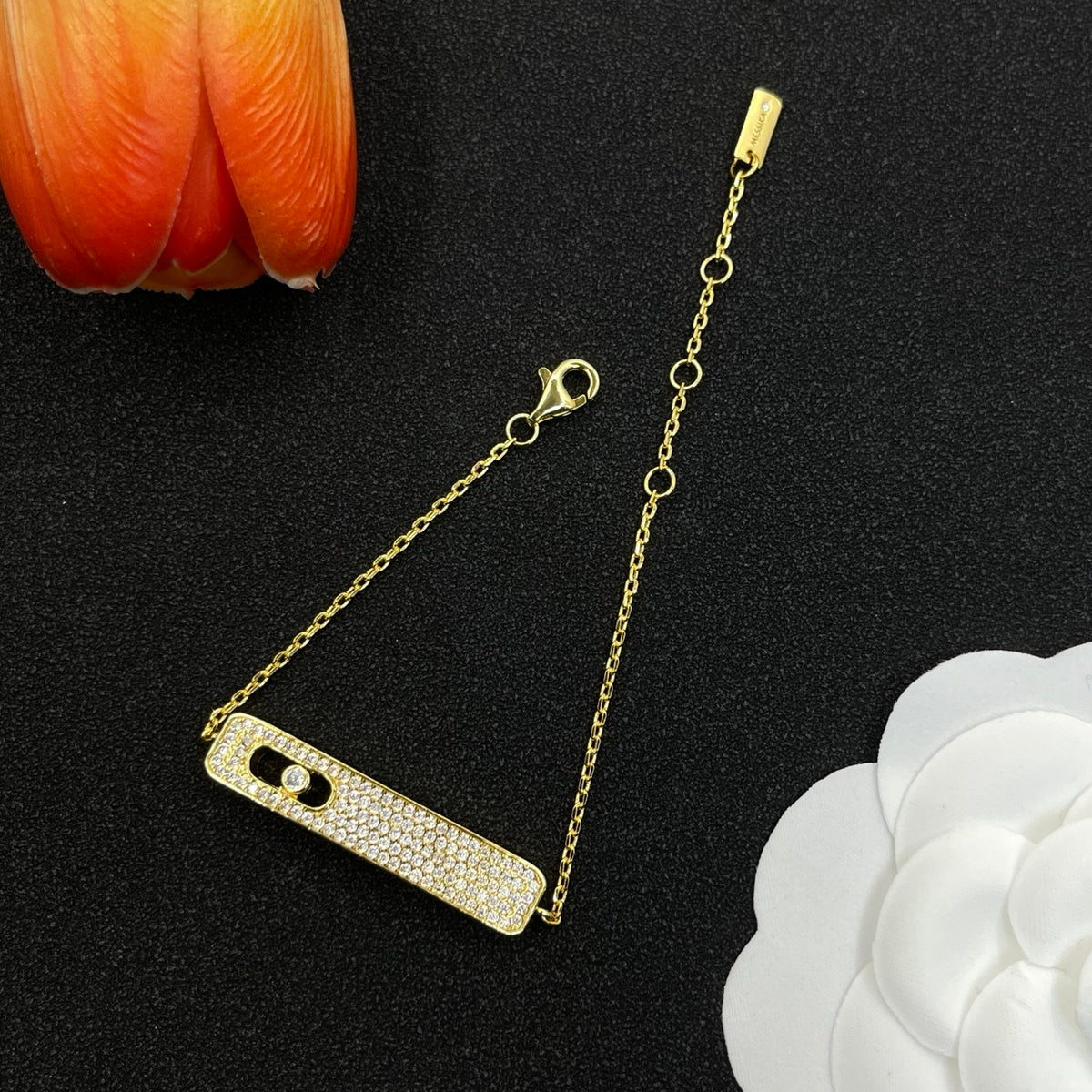 Messika Pavé Long Bar Chain bracelet in Gold Tone, detail view 4
