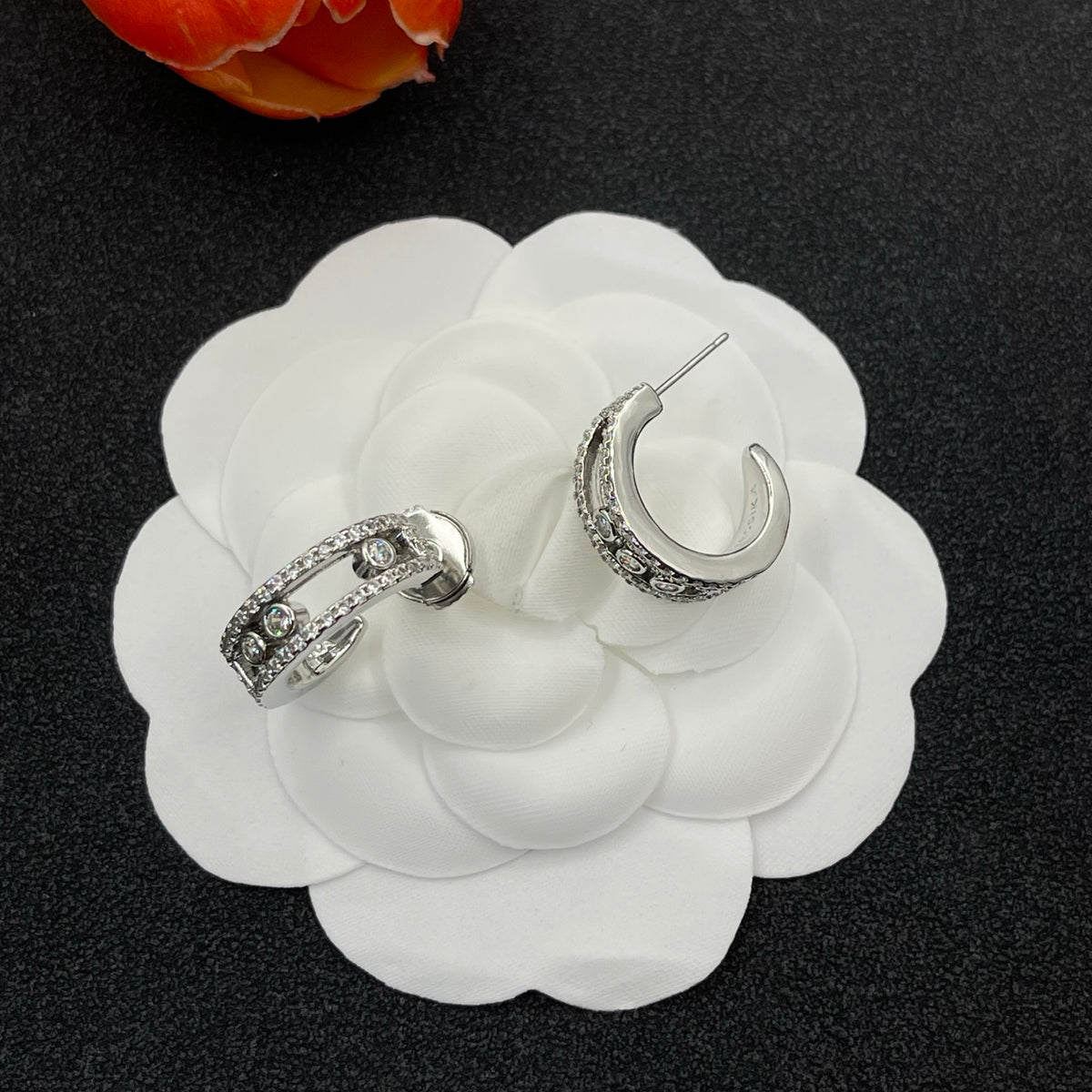 Messika Sculpted Link Hoop earrings in Silver Tone, detail view 8