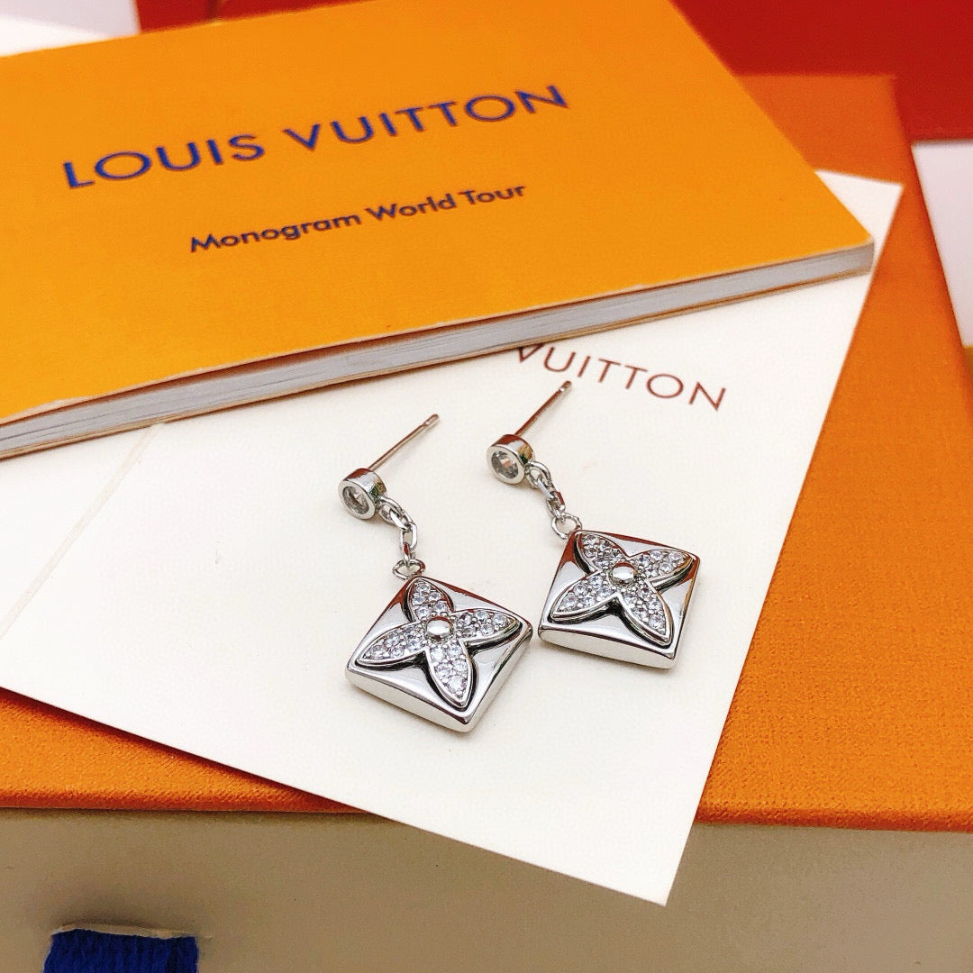 Louis Vuitton Tassel Silver-Tone Stud Earrings – Style 02 - image 4