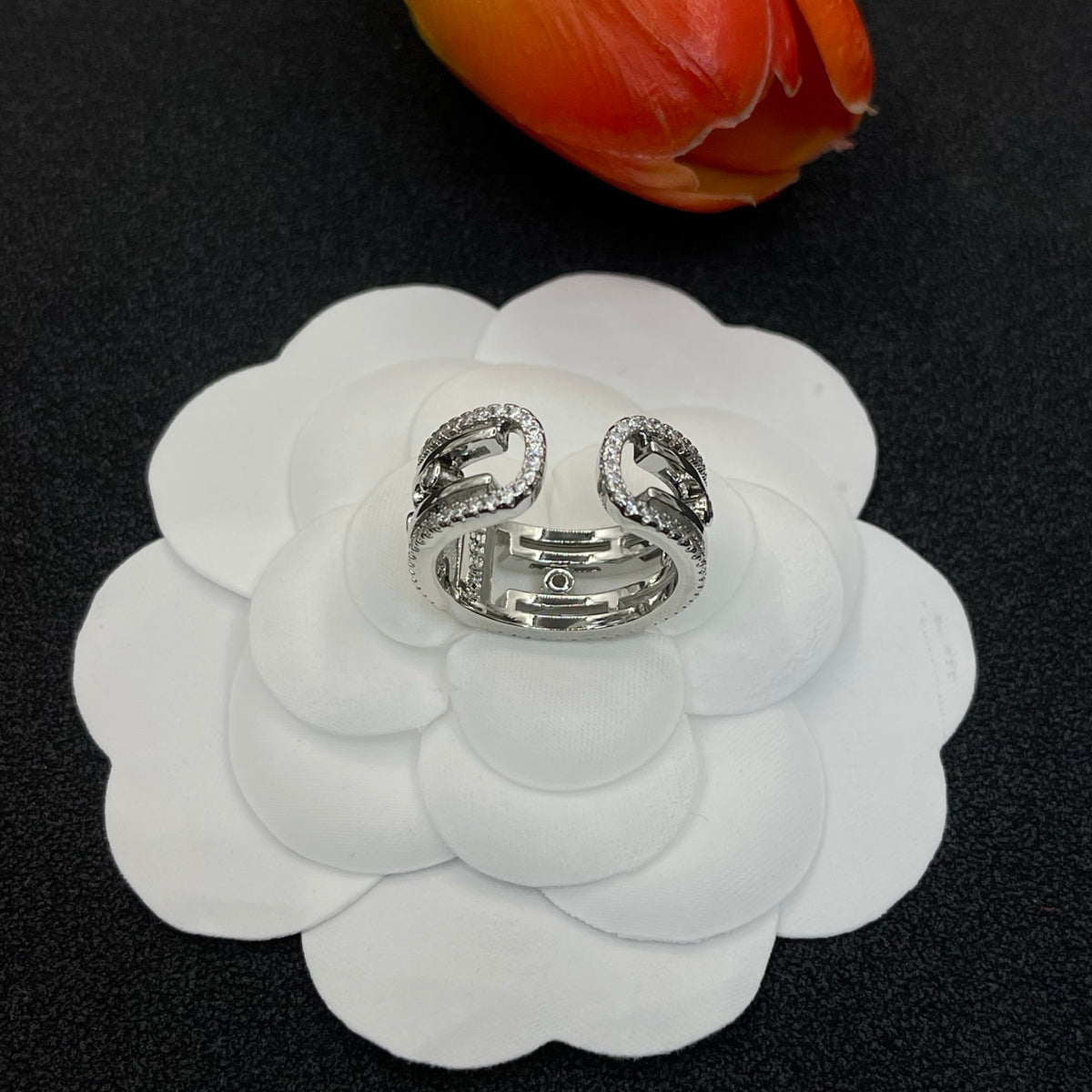 Messika Open Link Signet ring in Silver Tone, detail view 13