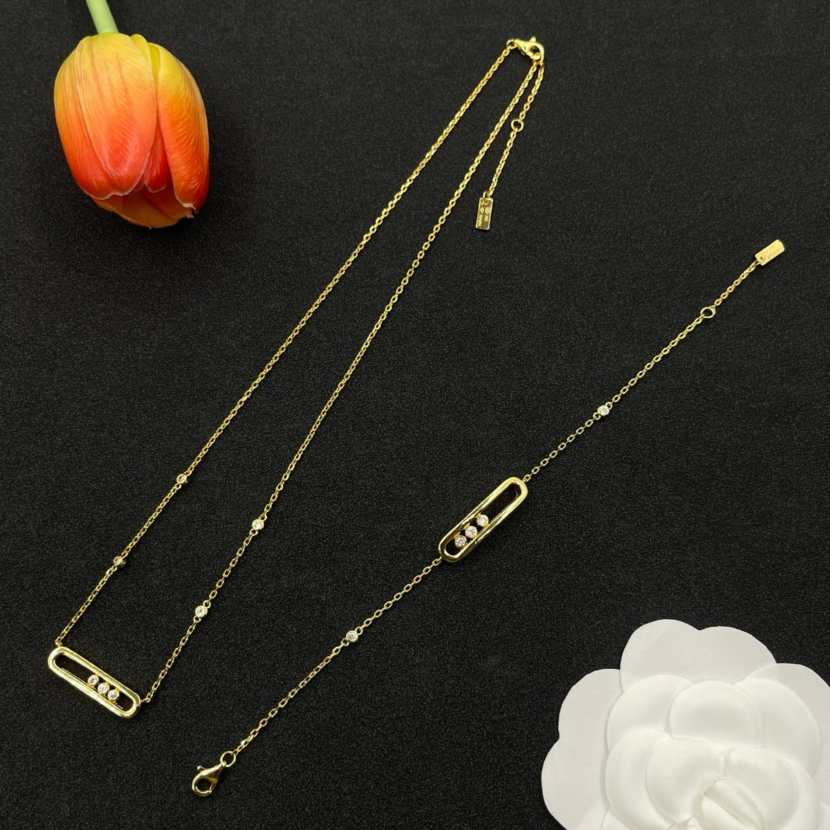 Messika Black Accent Link Pendant necklace in Gold Tone, detail view 7