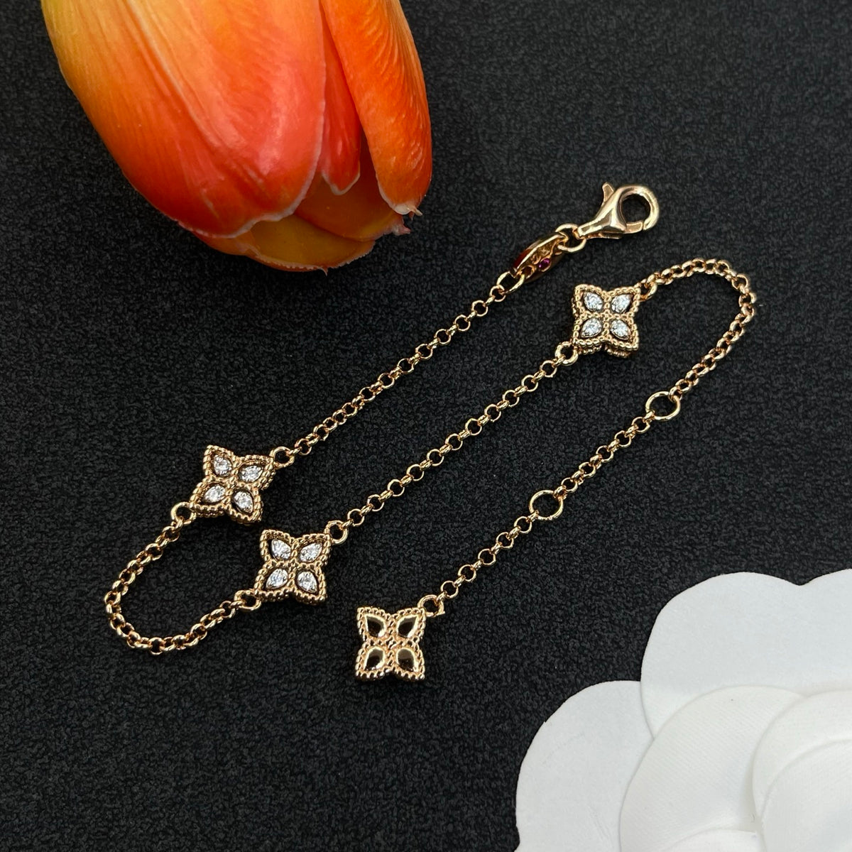 Roberto Coin flower station chain bracelet in Gold Tone, detail view 12