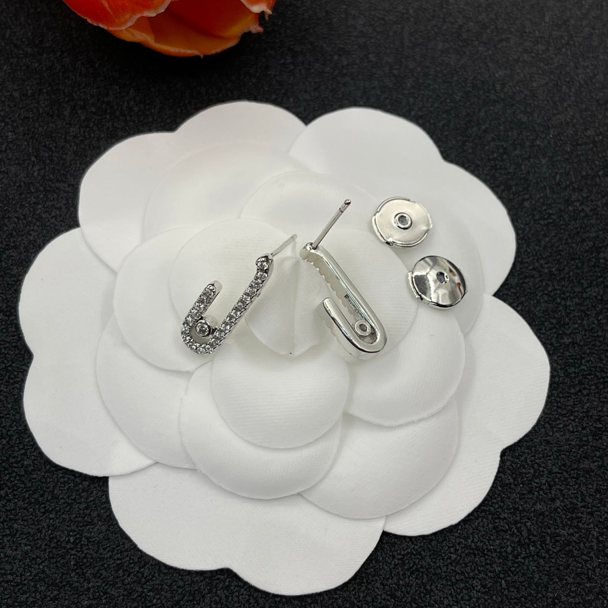 Messika Sculpted Link Hoop earrings in Silver Tone, detail view 11