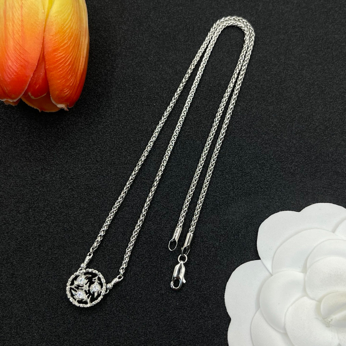 Buccellati round lace medallion necklace in Silver Tone, detail view 4