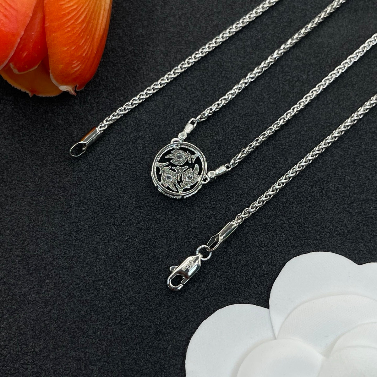 Buccellati round lace medallion necklace in Silver Tone, detail view 7