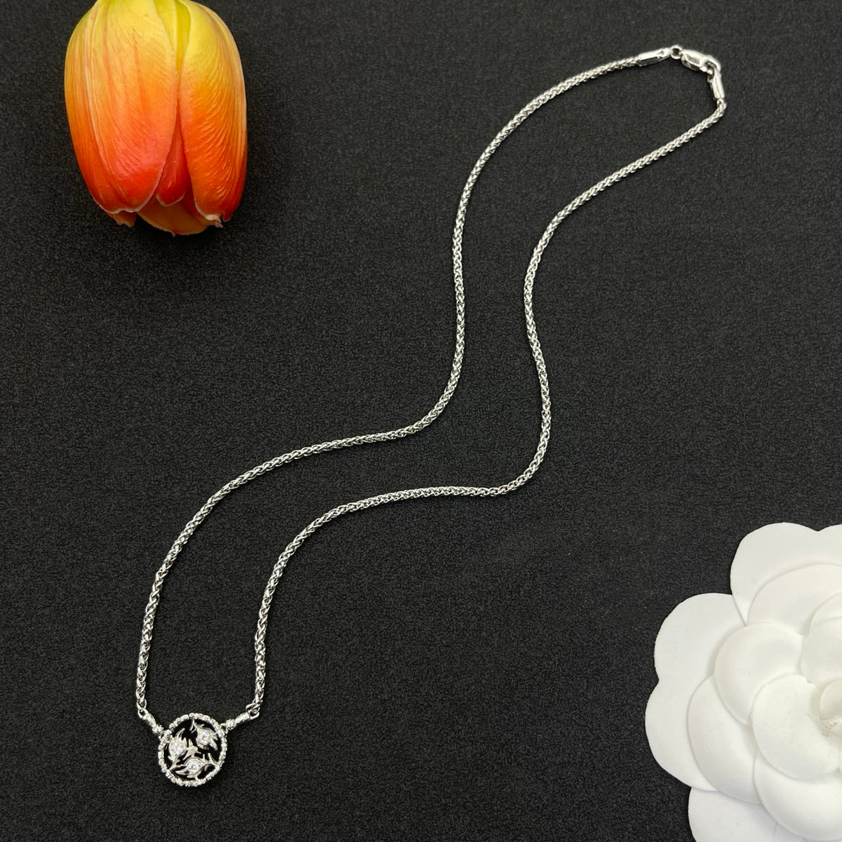 Buccellati round lace medallion necklace in Silver Tone, detail view 2