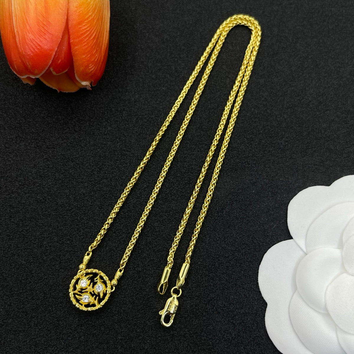 Buccellati round lace medallion necklace in Gold Tone, detail view 12