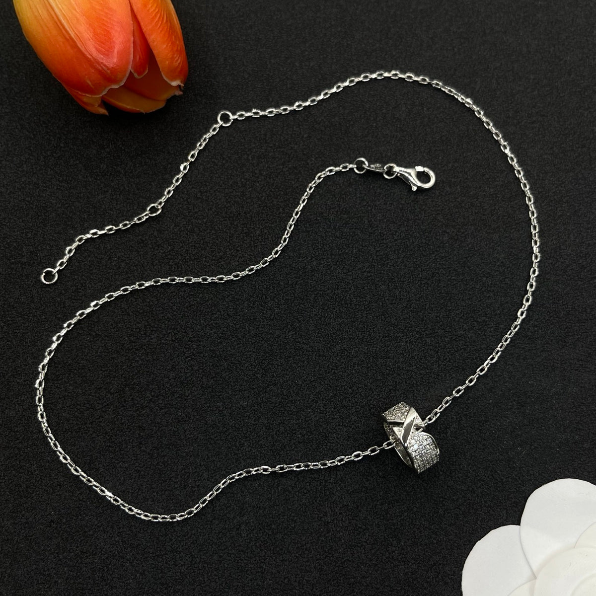Chaumet faceted cube pendant necklace in Silver Tone, detail view 13