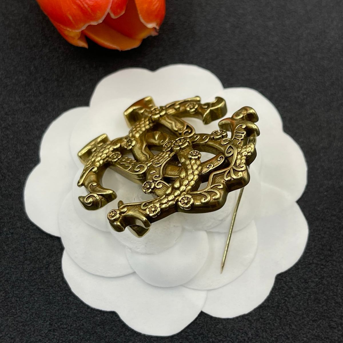 Roberto Cavalli sculpted RC monogram brooch in Antique Gold Tone, detail view 4