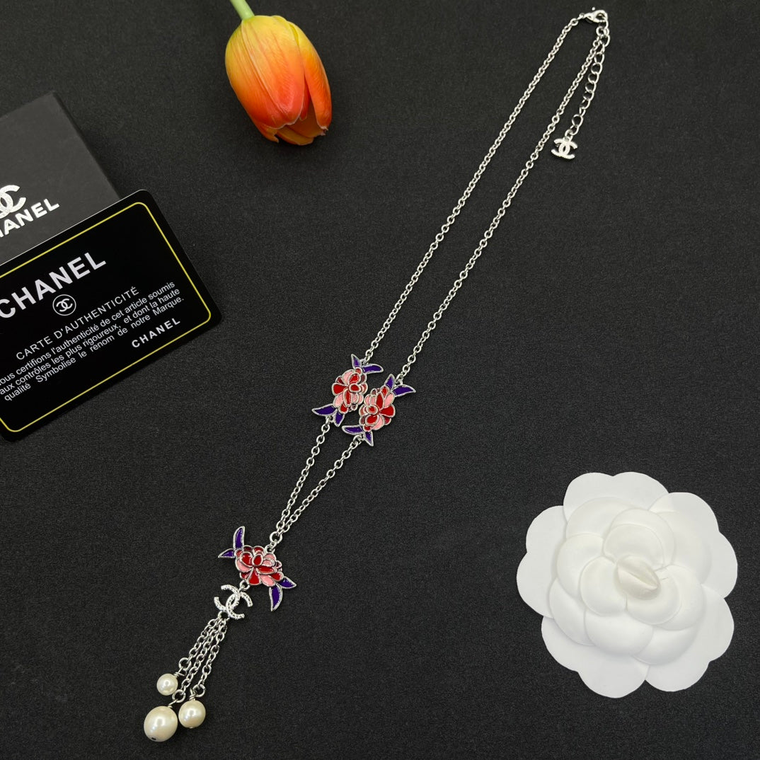 Chanel style necklaces - product photo 3