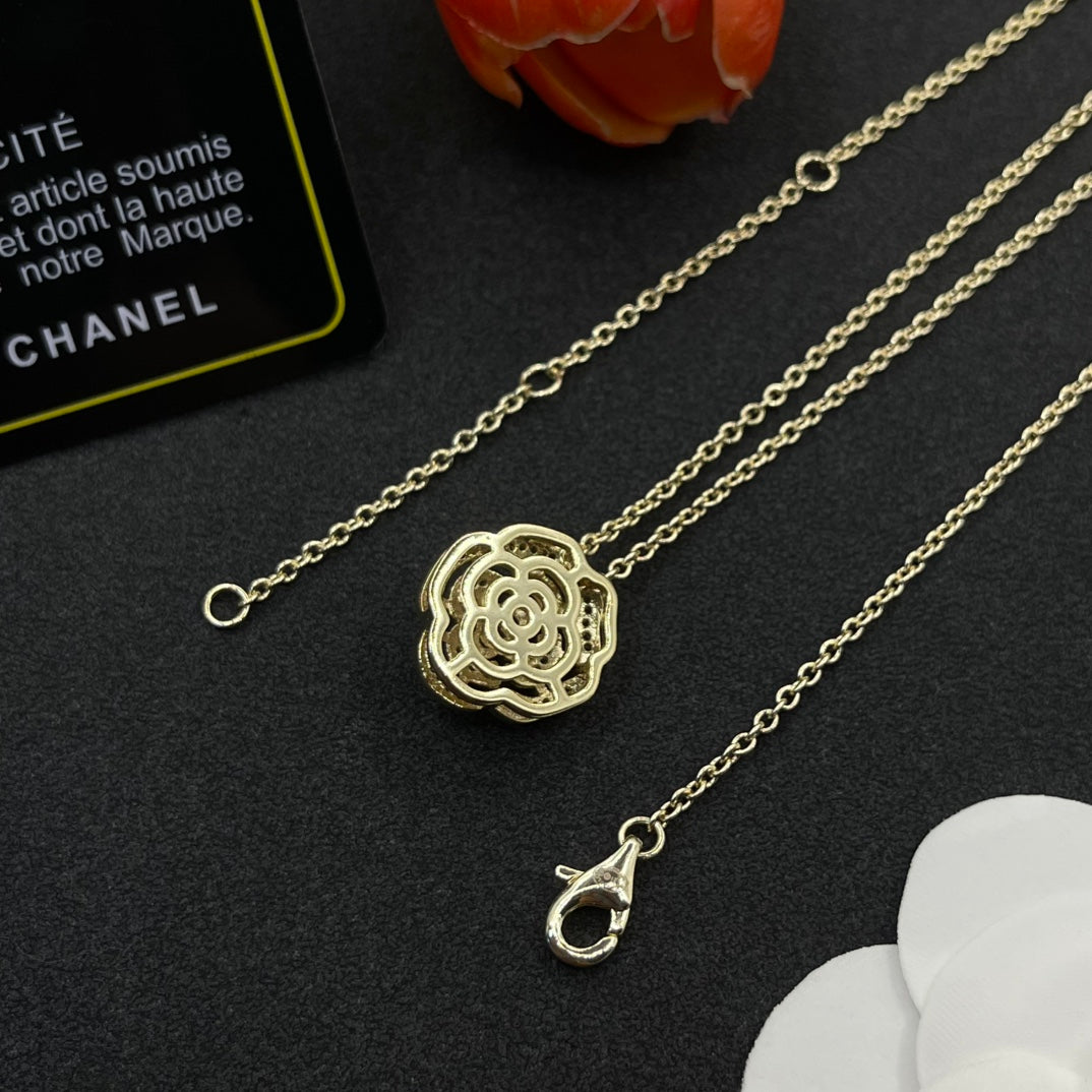 Chanel style necklaces - product photo 7