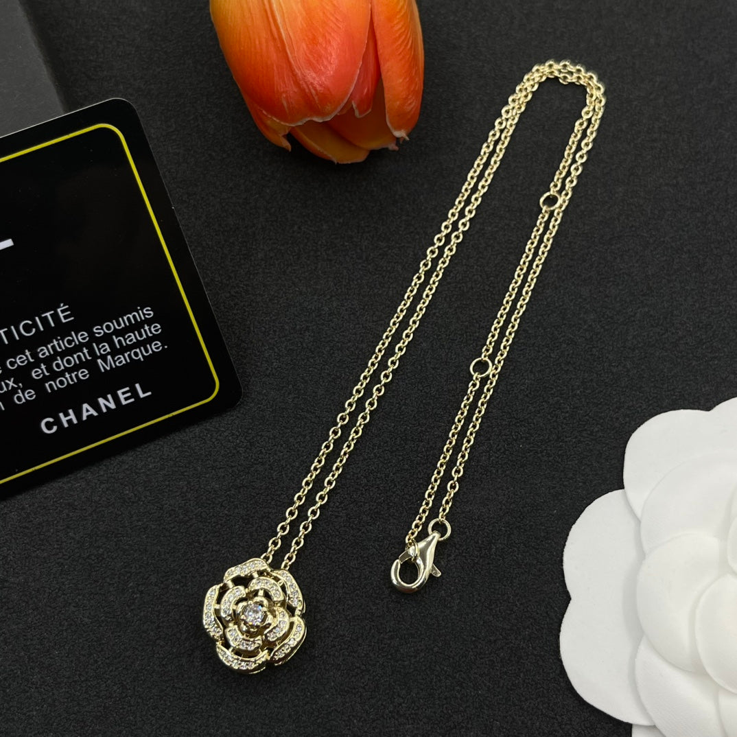 Chanel style necklaces - product photo 5