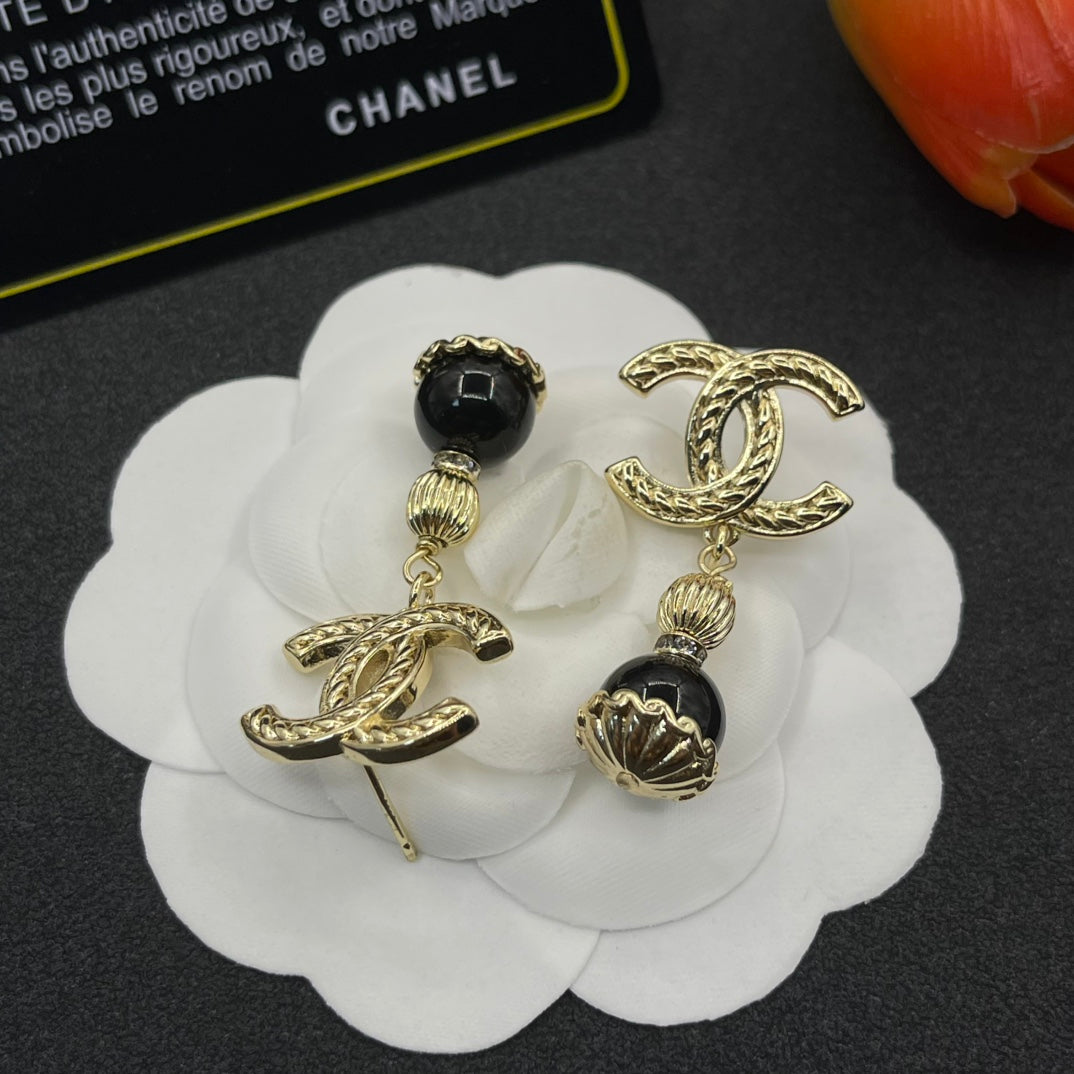 Chanel style earrings - product photo 3