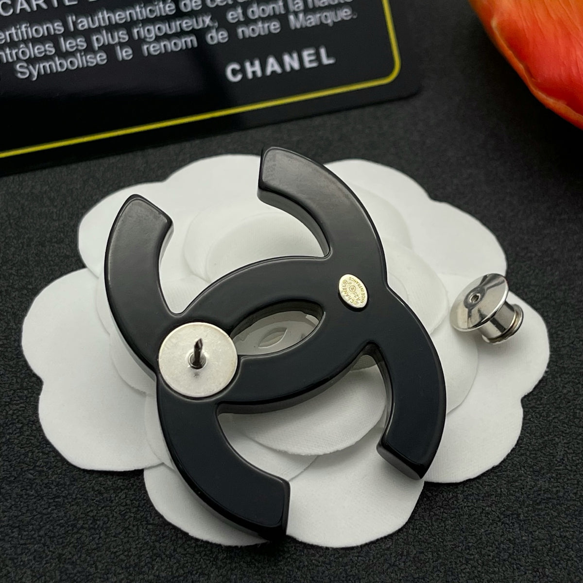 Chanel style brooches - product photo 7