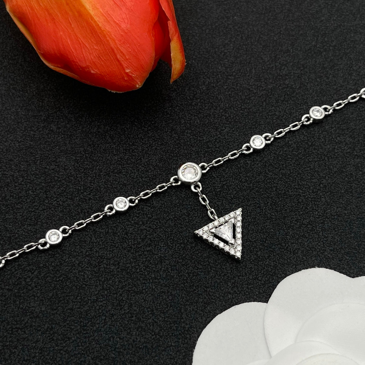 Messika Triangle Drop Chain bracelet in Silver Tone, detail view 11