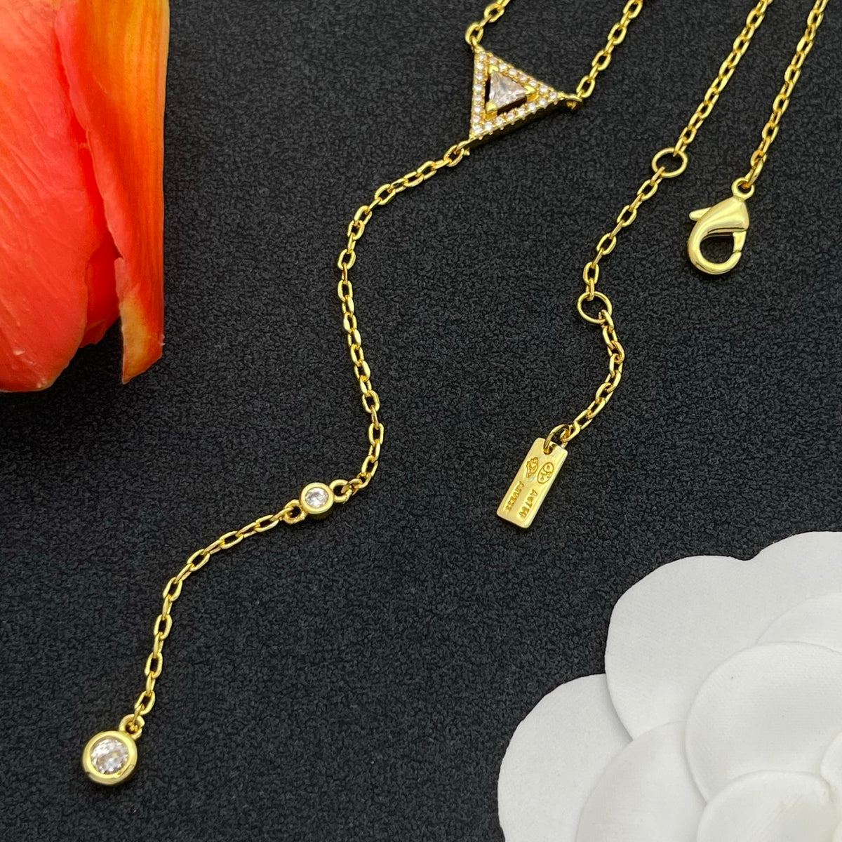 Messika Triangle Y-Drop necklace in Gold Tone, detail view 6