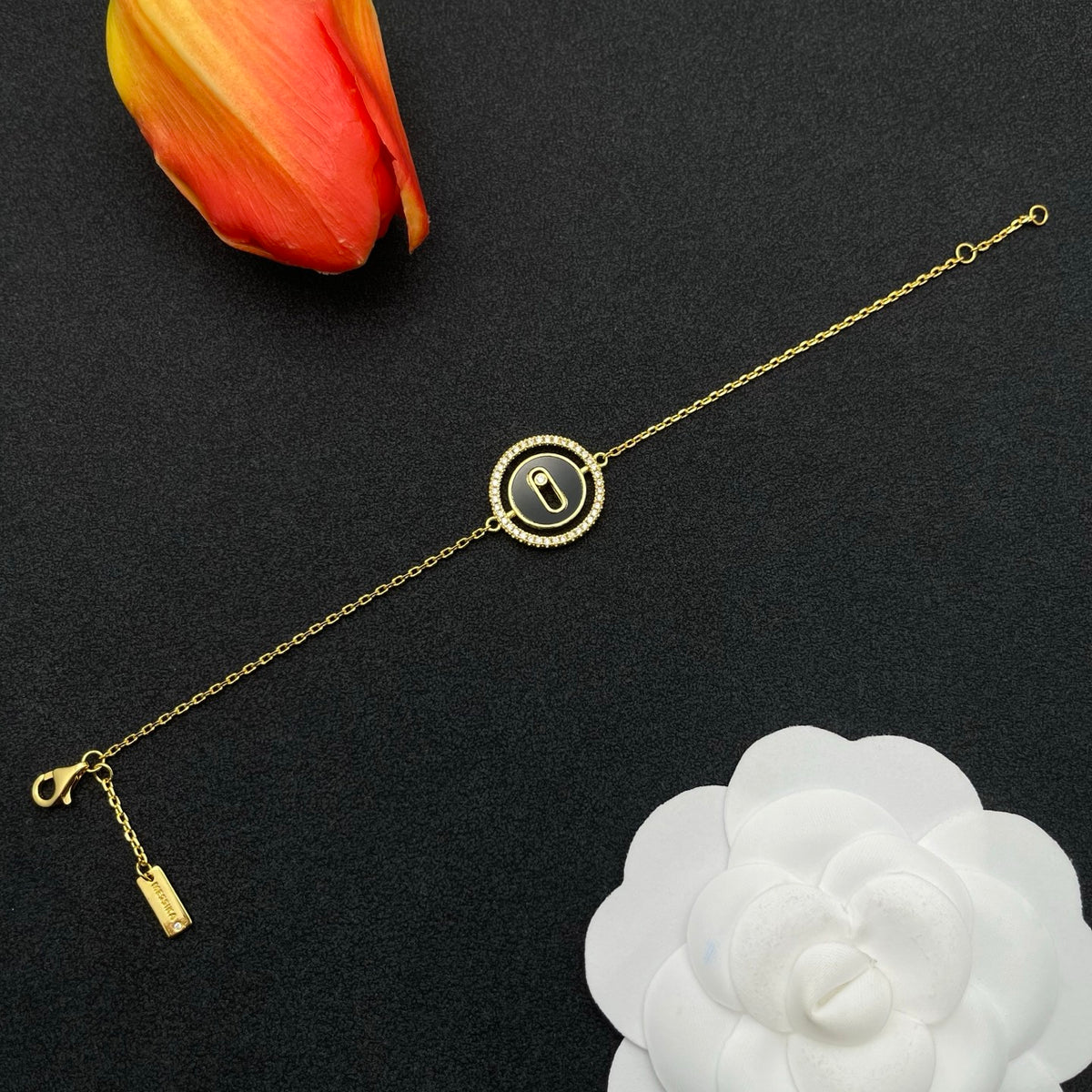 Messika Oval Enamel Bar Chain bracelet in Gold & Black, detail view 17