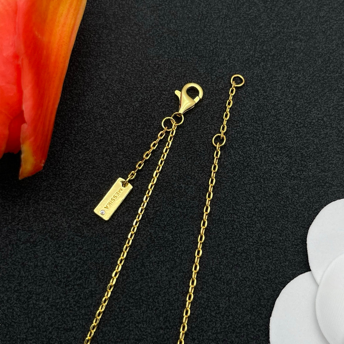 Messika Open Circle Bar Chain bracelet in Gold Tone, detail view 12