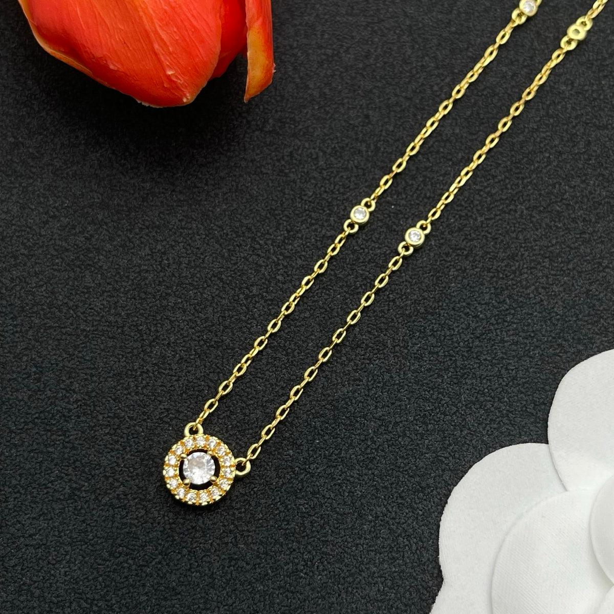 Messika Sunburst Halo Pendant necklace in Gold Tone, detail view 4