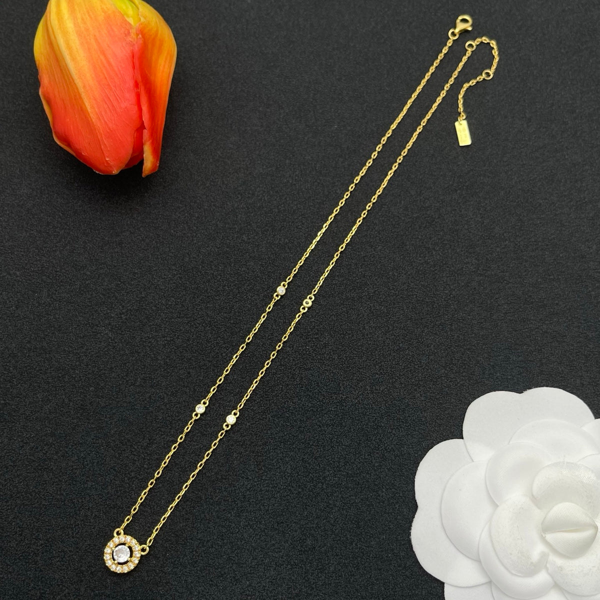 Messika Sunburst Halo Pendant necklace in Gold Tone, detail view 3
