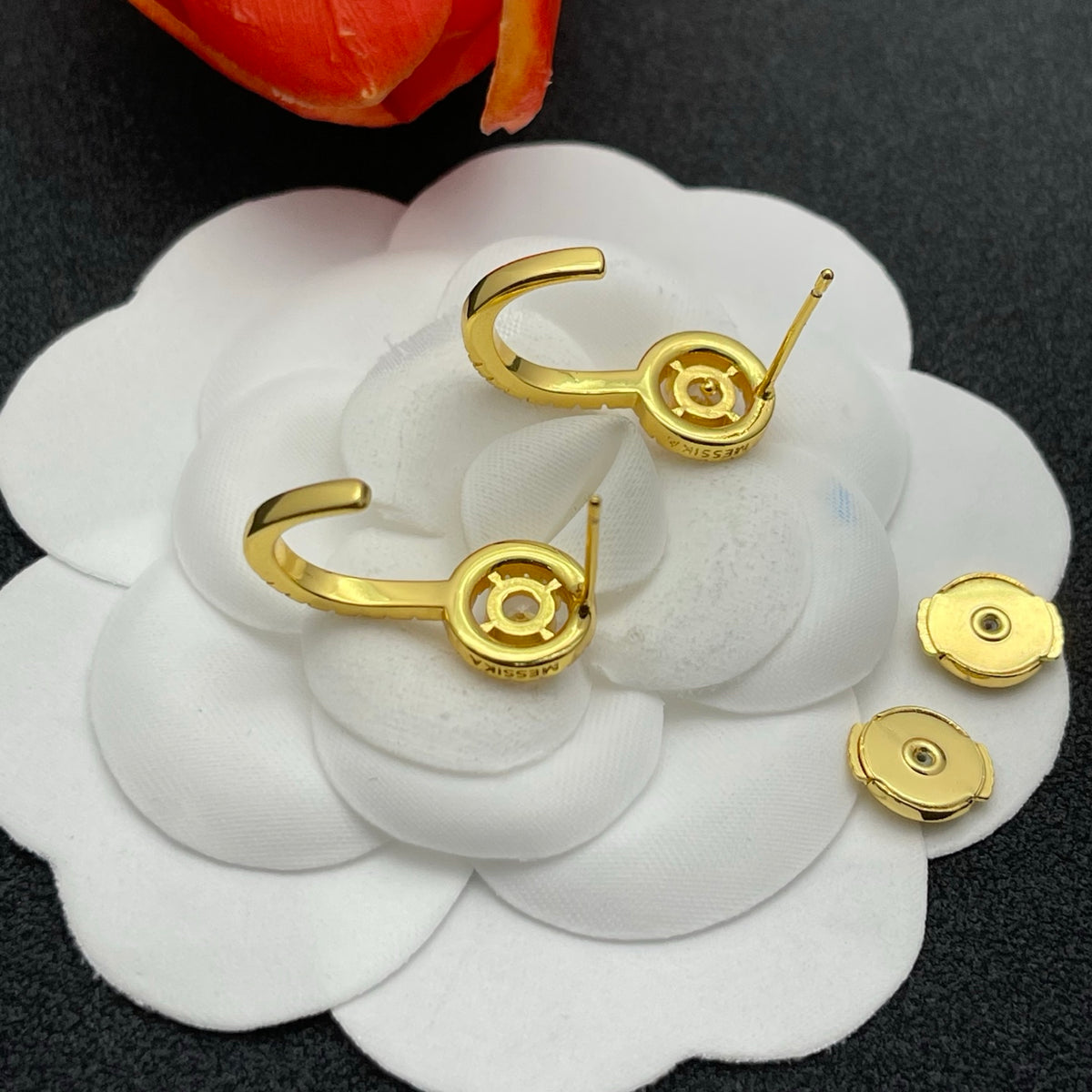Messika Round Halo Drop earrings in Gold Tone, detail view 7