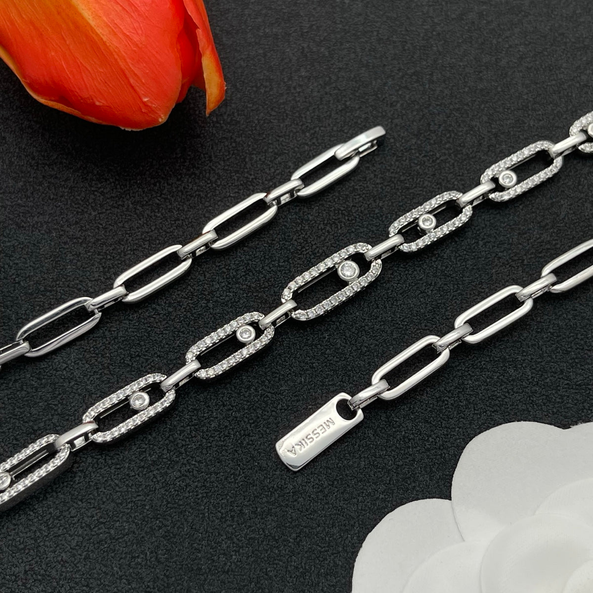 Messika Sculpted Link Chain necklace in Silver Tone, detail view 5
